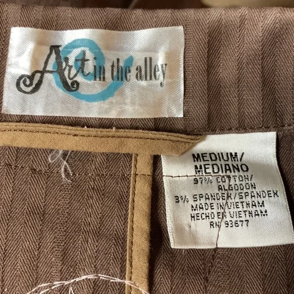 Art in the alley CrAzY decorated jacket, definitely wearable art! Good condition - Picture 6 of 8